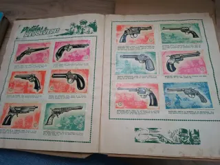 Álbum cromos Historia de las Armas casi completo