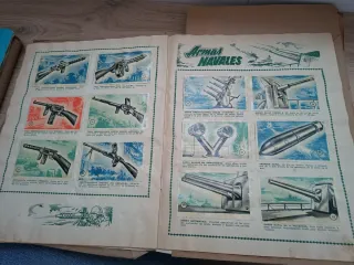 Álbum cromos Historia de las Armas casi completo