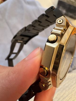 G-Shock GM2100G - Reloj Dorado y Negro