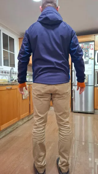 Chaqueta Montaña Hombre Quechua Azul Naranja. L.