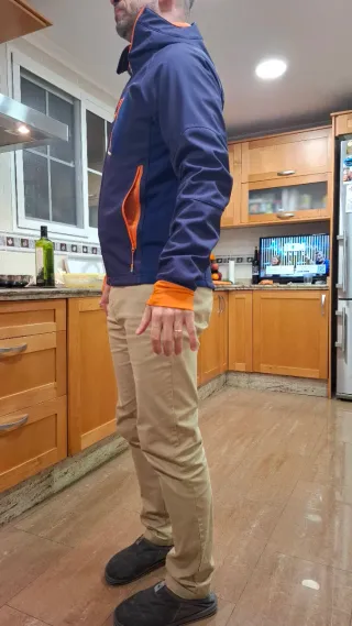 Chaqueta Montaña Hombre Quechua Azul Naranja. L.