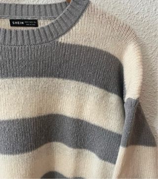 Jersey Shein rayas beige y gris talla única