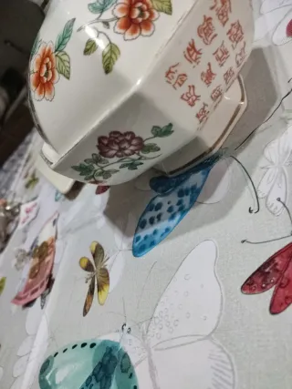 Zuppiera vintage cinese decorata