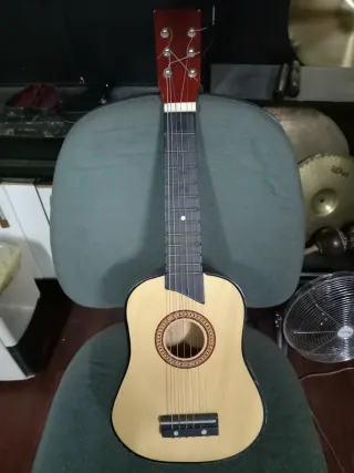 Guitarra Mini tipo Canario 6 cuerdas