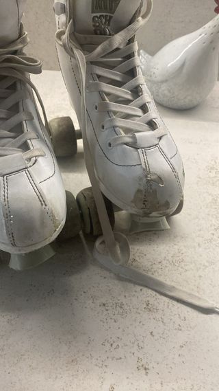 Patines de 4 ruedas blancos numero 38