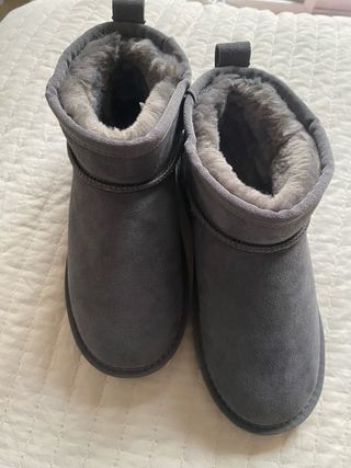 Botas UGG grises
