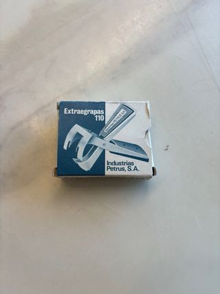 Grapadora Niceday Negra y extraegrapas Petrus