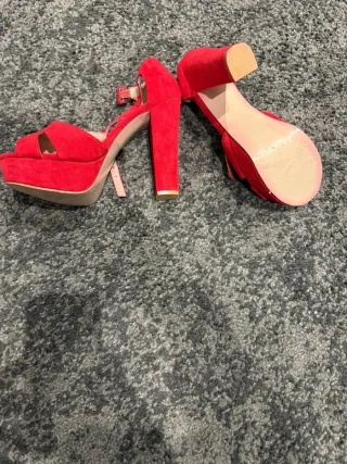 Sandalias Rojas Tacón