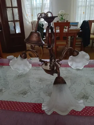 Lámpara de techo de metal y cristal