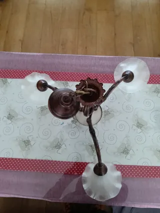 Lámpara de techo de metal y cristal