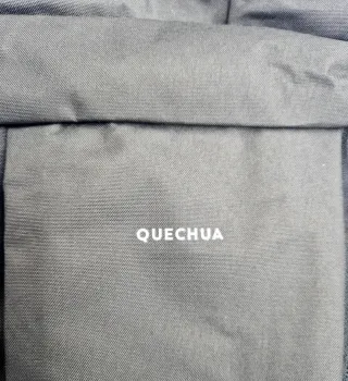 Mochila Quechua Negra Pequeña