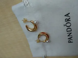 Pendientes Aro Pandora Perla Dorados