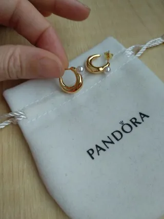 Pendientes Aro Pandora Perla Dorados