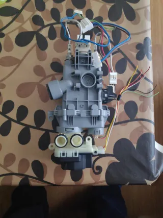 Válvula lavavajillas con cables