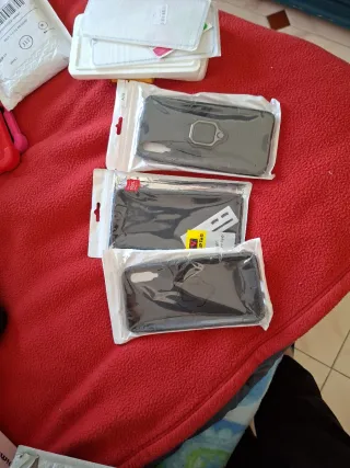 3 Fundas y 2 Protectores Samsung A70