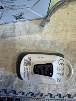 Pulsioxímetro Medisana PM 180.