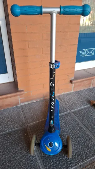 Patinete infantil azul