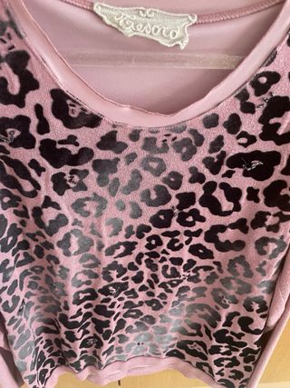 Jersey rosa con estampado de leopardo