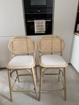 Taburetes Kave Home Madera y Ratán. NUEVOS.