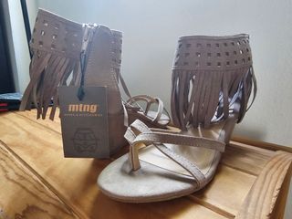 Sandalias cuña Mustang beige T.39 nuevas