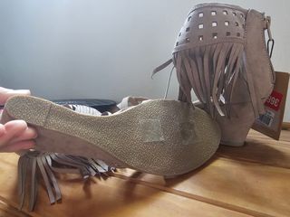 Sandalias cuña Mustang beige T.39 nuevas