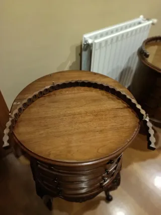 Original mesita auxiliar redonda antigua de madera