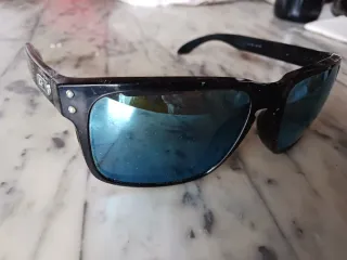 Occhiali Oakley Holbrook neri e blu