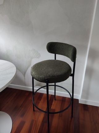 Coppia di sgabelli bouclé