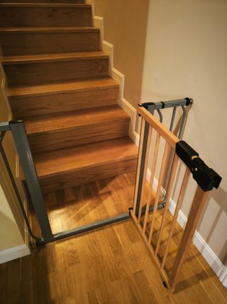 Barrera seguridad escaleras niños