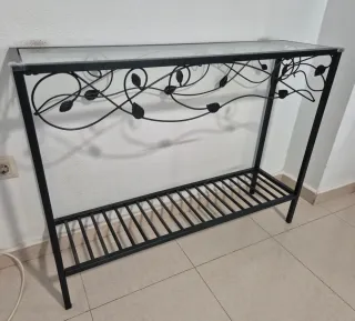 Mesa aparador de forja y cristal