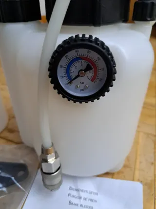 Purgador de frenos manual NUEVO