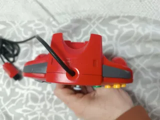 Mando N64 Rojo + Super Smash Bros.