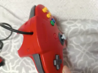 Mando N64 Rojo + Super Smash Bros.