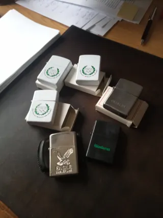 6 Accendini Metallici e Bianchi