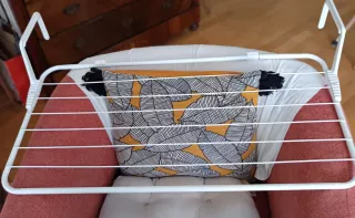 Tendedero para radiador/balcón, impecable.