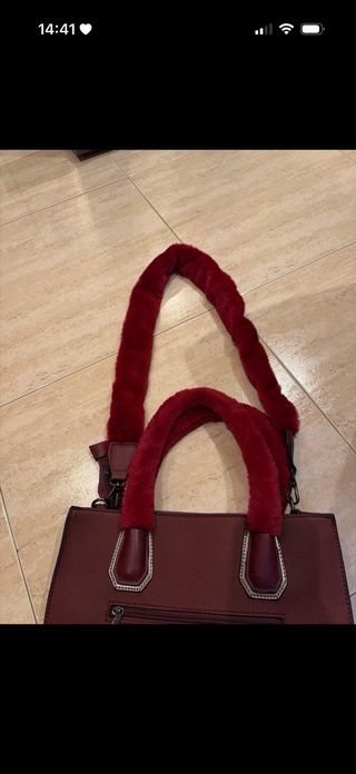 Bolso de piel burdeos