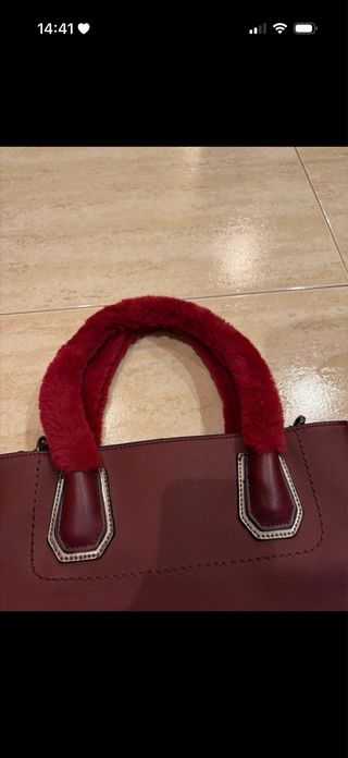 Bolso de piel burdeos