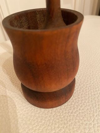 Mortero de madera antiguo