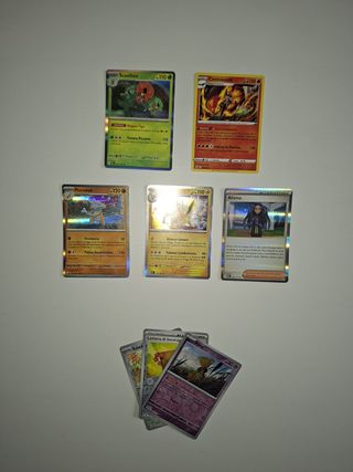 Mazzo 100+ carte Pokemon italiane tutte differenti