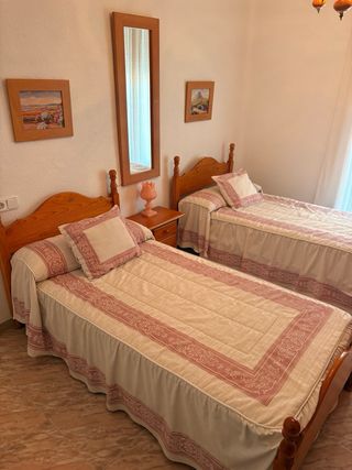 Dormitorio provenzal madera