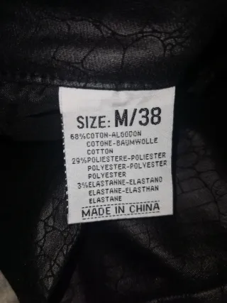 Pantalón polipiel efecto piel de cocodrilo