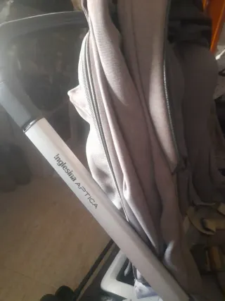 Carrito de bebé con cuco y 2 bolsos