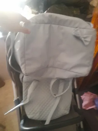 Carrito de bebé con cuco y 2 bolsos