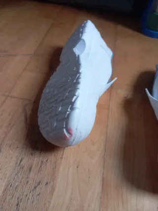 Zapatillas de seguridad blancas