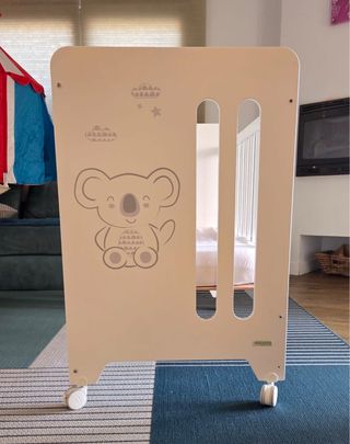 Cuna Micuna blanca con ruedas, se adapta a colecho