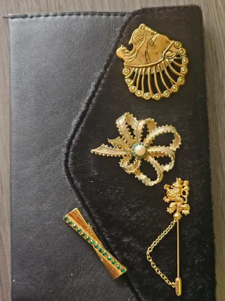 Conjunto de 4 broches vintage