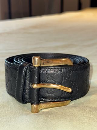 Cinturón Gucci Negro Hebilla Dorada