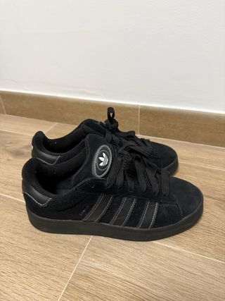 Zapatillas Nike y Adidas Negras