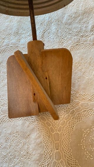 Antigua batidora manual de mantequilla (Bernar)