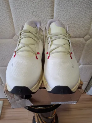 On Running Cloudtilt Blancas Talla 44